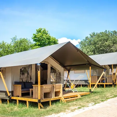 Easyatent Valkanela Park za odmor Vrsar