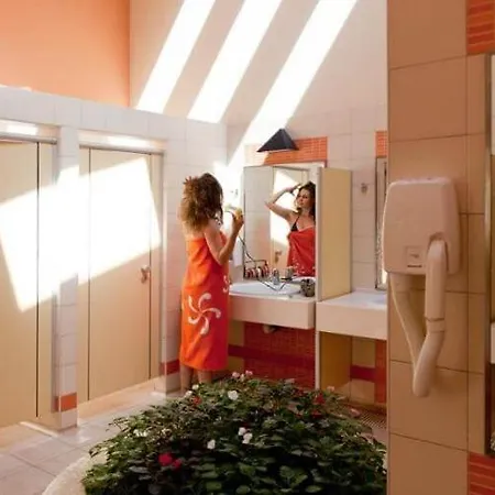 Easyatent Valkanela 4* 브르사르