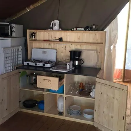 Easyatent Valkanela 4*