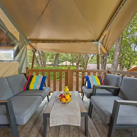 Holiday park Easyatent Valkanela
