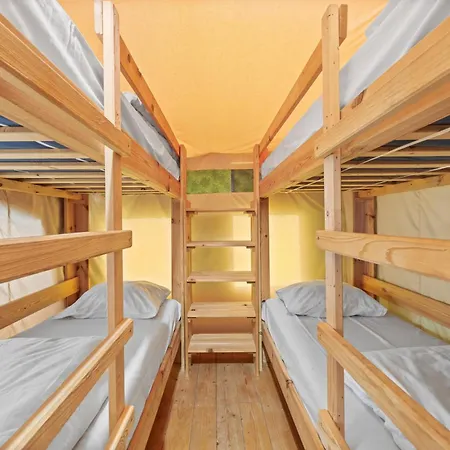 Easyatent Valkanela Holiday park