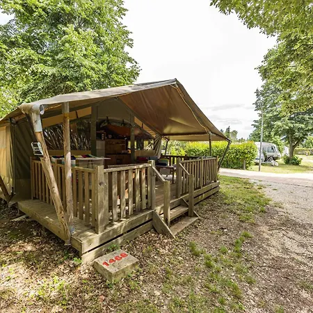 Holiday park Easyatent Valkanela 4*