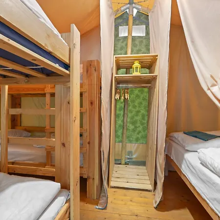 Holiday park Easyatent Valkanela 4*
