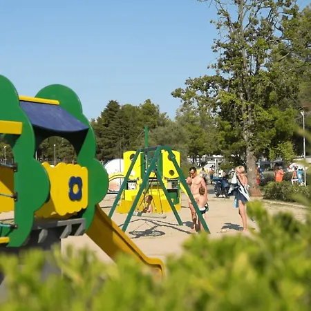 Easyatent Valkanela Holiday park