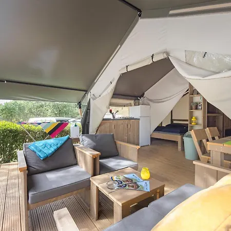 Easyatent Valkanela 4*