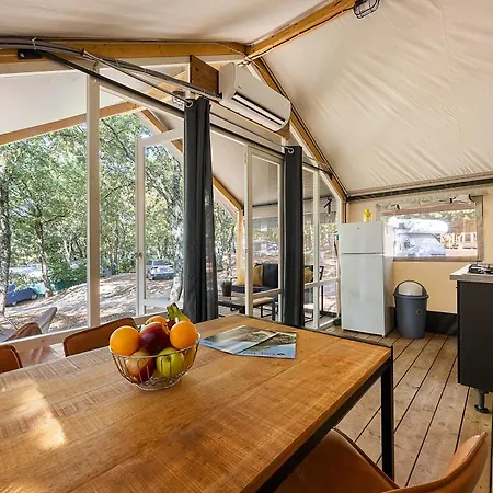 Easyatent Valkanela Tatil parkı