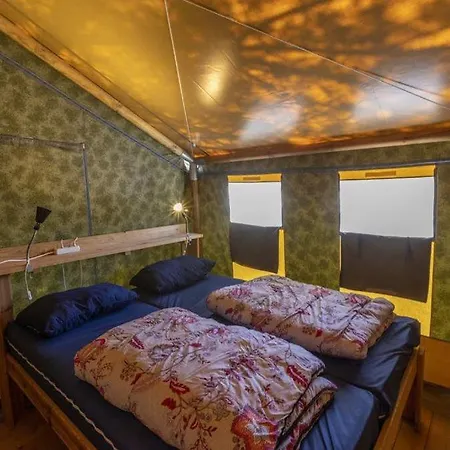 Holiday park Easyatent Valkanela 4*