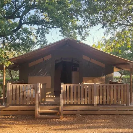 Easyatent Valkanela Holiday park