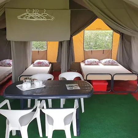 Holiday park Easyatent Valkanela