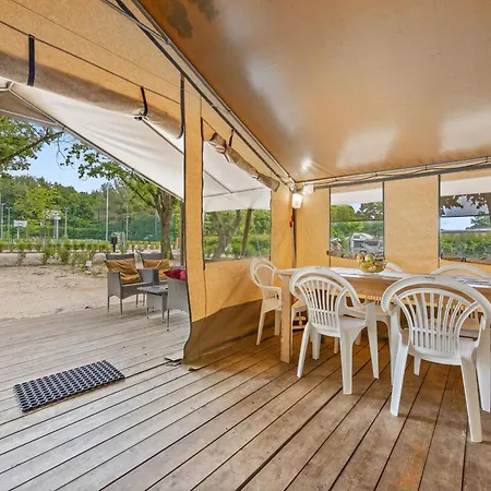 Easyatent Valkanela Vakantiepark