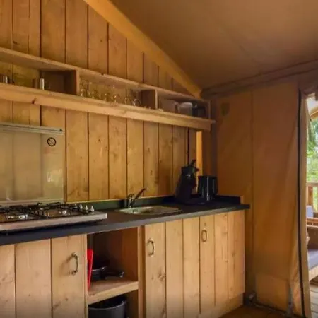 Easyatent Valkanela База отдыха