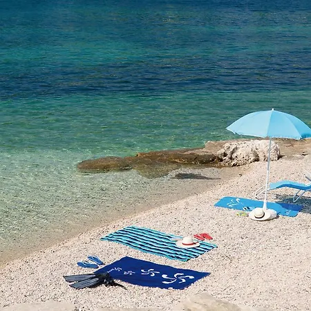 Holiday park Easyatent Valkanela 4*